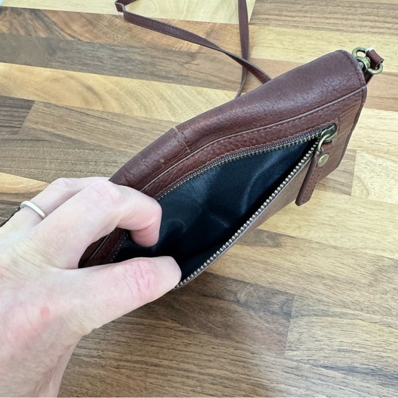 Duluth Trading Lifetime Leather Organizer Wallet / Detachable Crossbody Brown - Picture 7 of 11